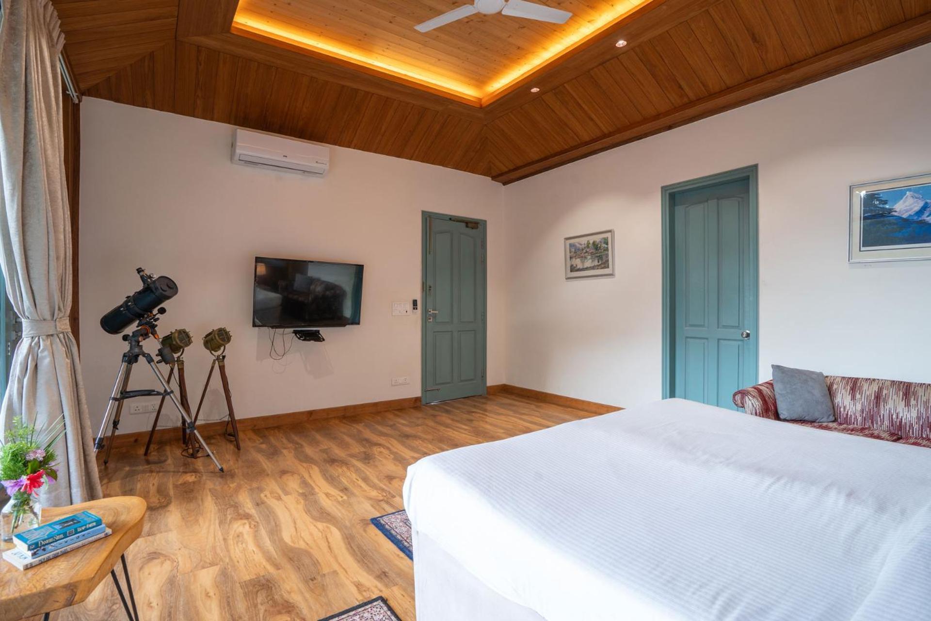 Stayvista At Aykon Estate - Modern Interiors, Views Касаулі Номер фото